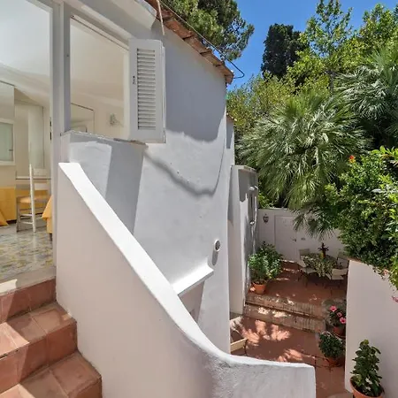 Holiday home I Tre By Caprirooms